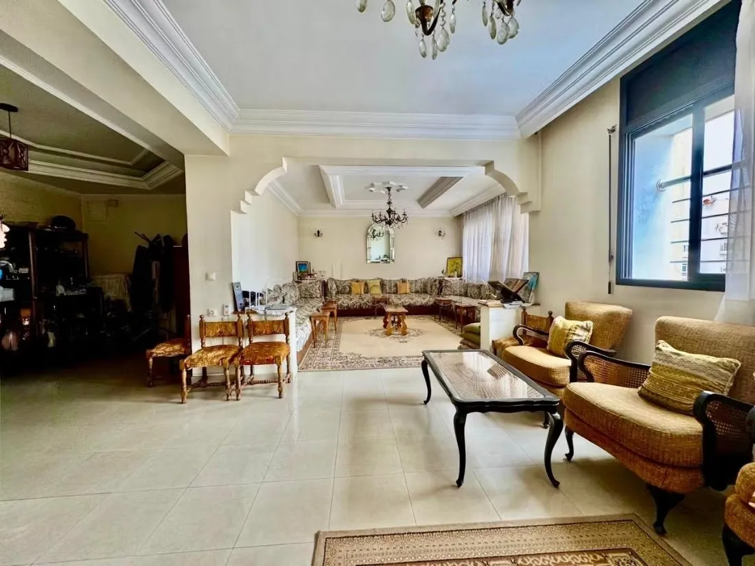 Appartement spacieux à vendre sans vis à vis - الدار البيضاء