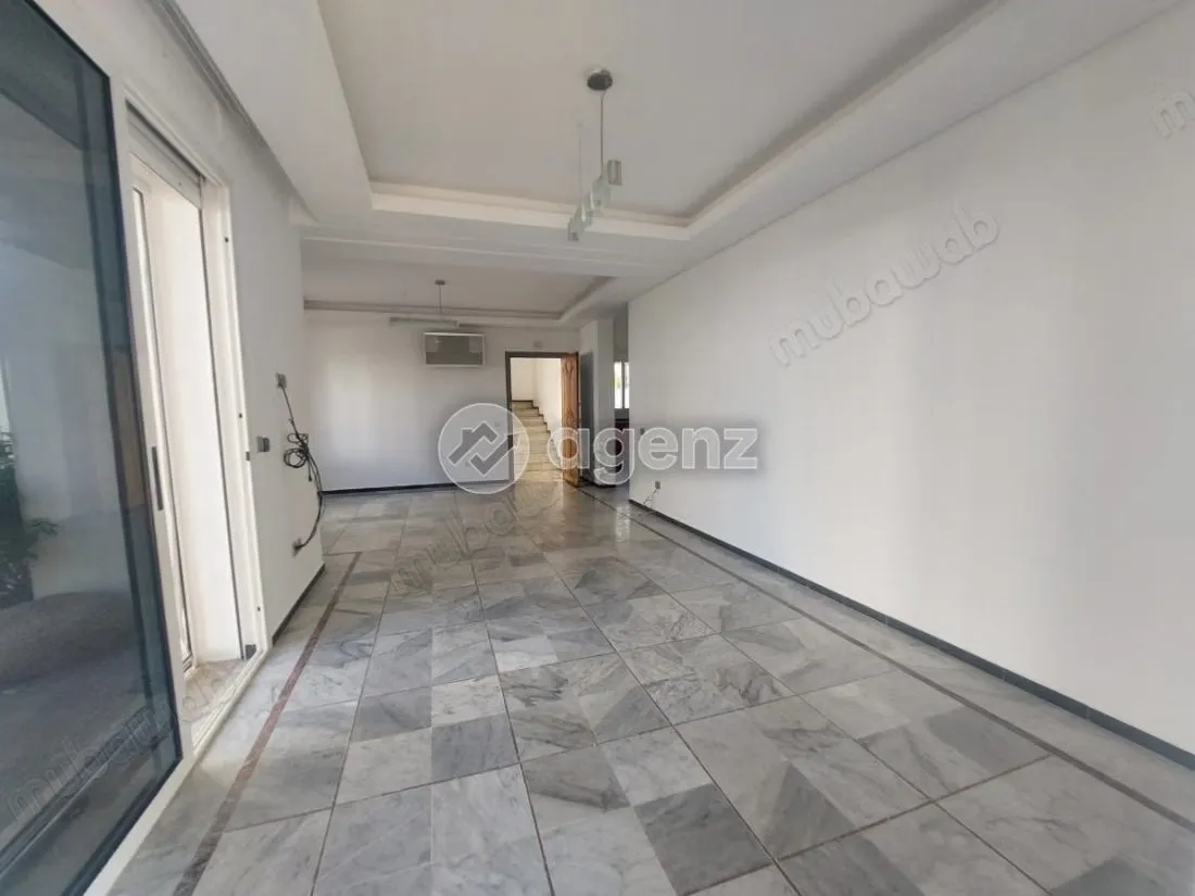 Studio à vendre 82 m² 
Ain Diab Extension 
Casablanca - الدار البيضاء