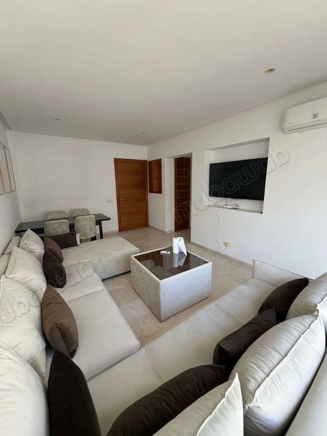 Location d'un appartement à Le 134 SQUAR 2 belles chambres... - الدار البيضاء (2)
