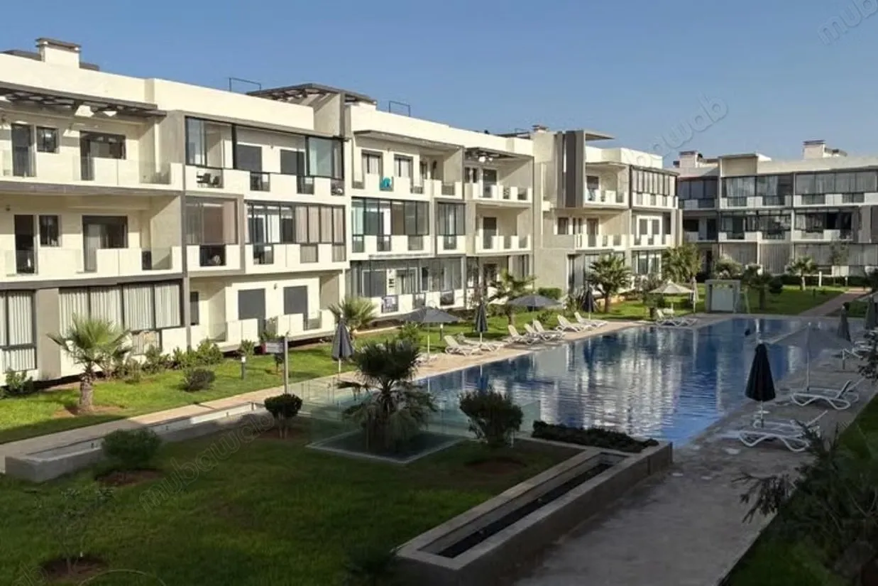 Appartement à louer à Dar Bouazza. 
Surface de 140 m². 
Meub... - دار بوعزة