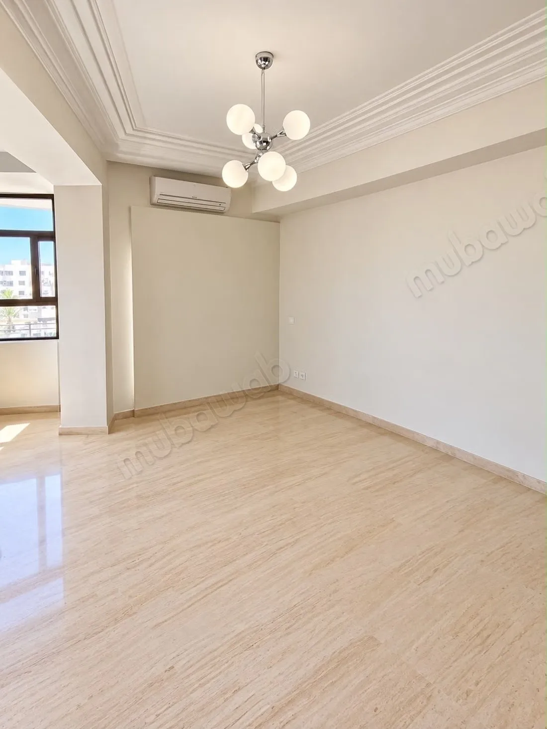 À Palmier. Surface de 155 m². Vide - الدار البيضاء