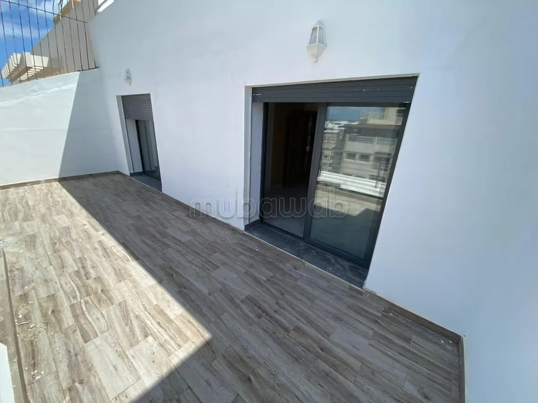 Triplex de luxe à louer en plein centre ville - طنجة (2)