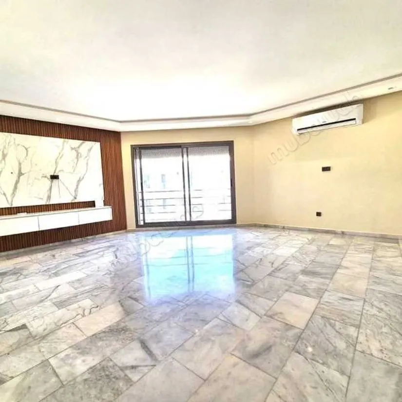 Appartement à Louer de 130.0 m² à Casablanca, Oasis - الدار البيضاء