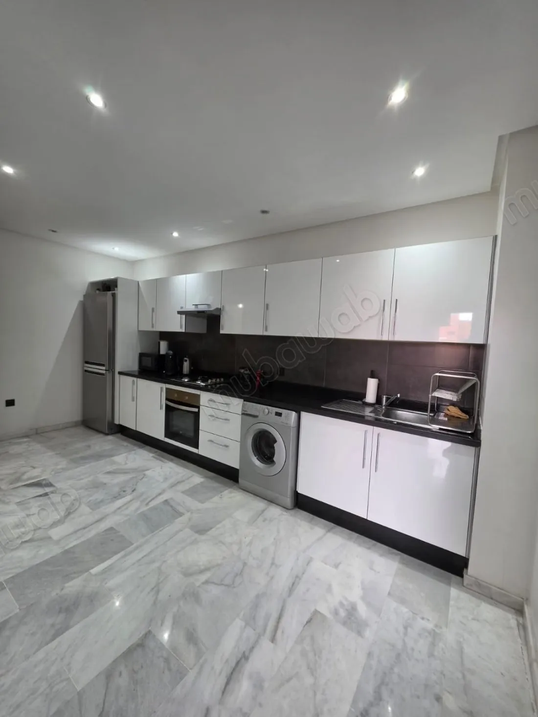 Location longue duree centre ville meublee 12500 - مراكش (3)