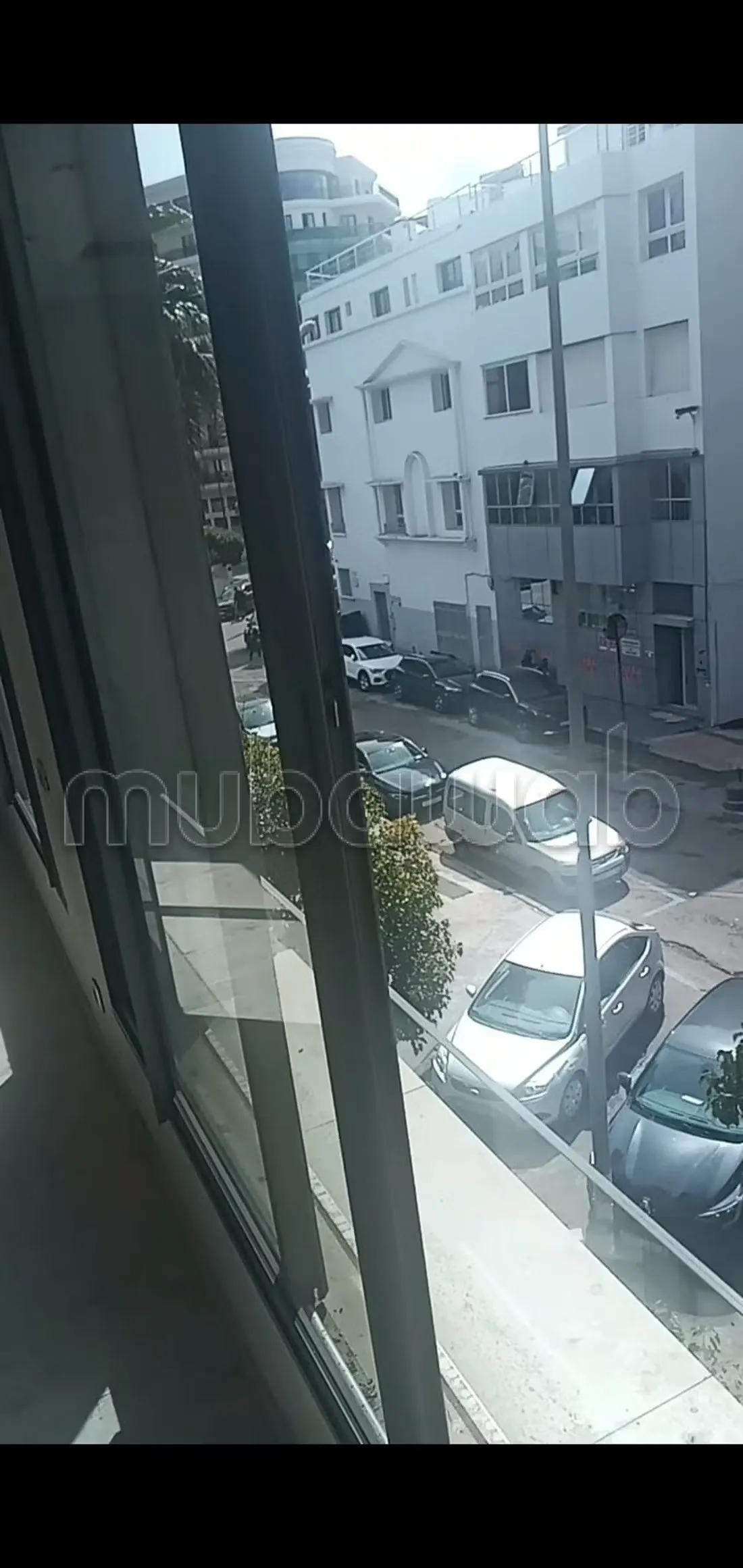 A louer un bel appartement avec 2 places au garage - الدار البيضاء (3)