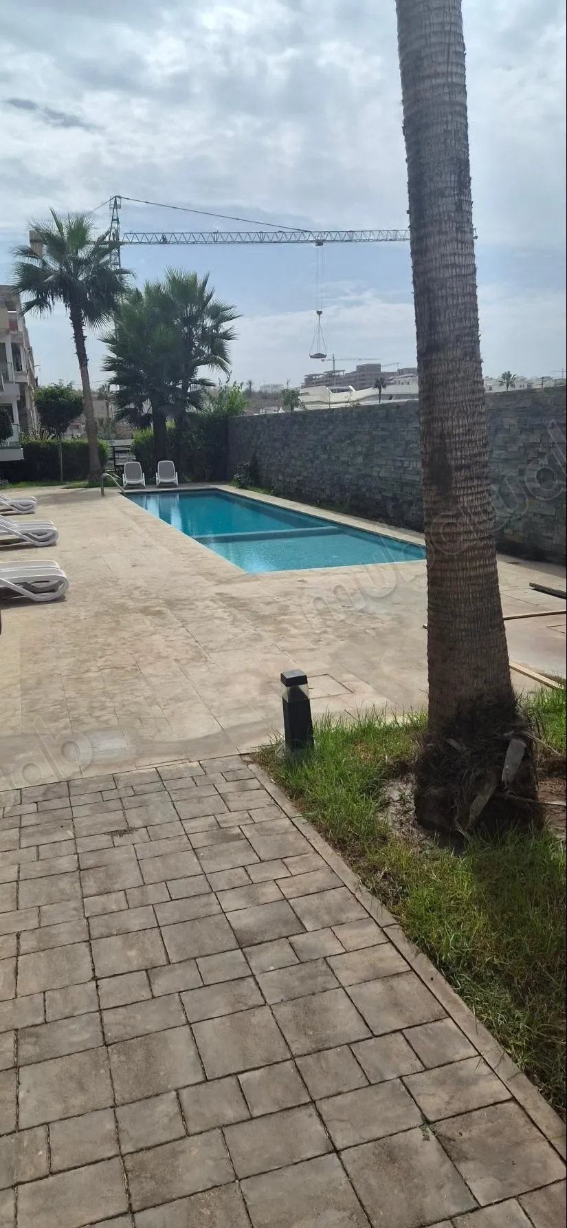 Bel appartement vide en location à Le Domaine D'Anfa.
Vu sur... - الدار البيضاء