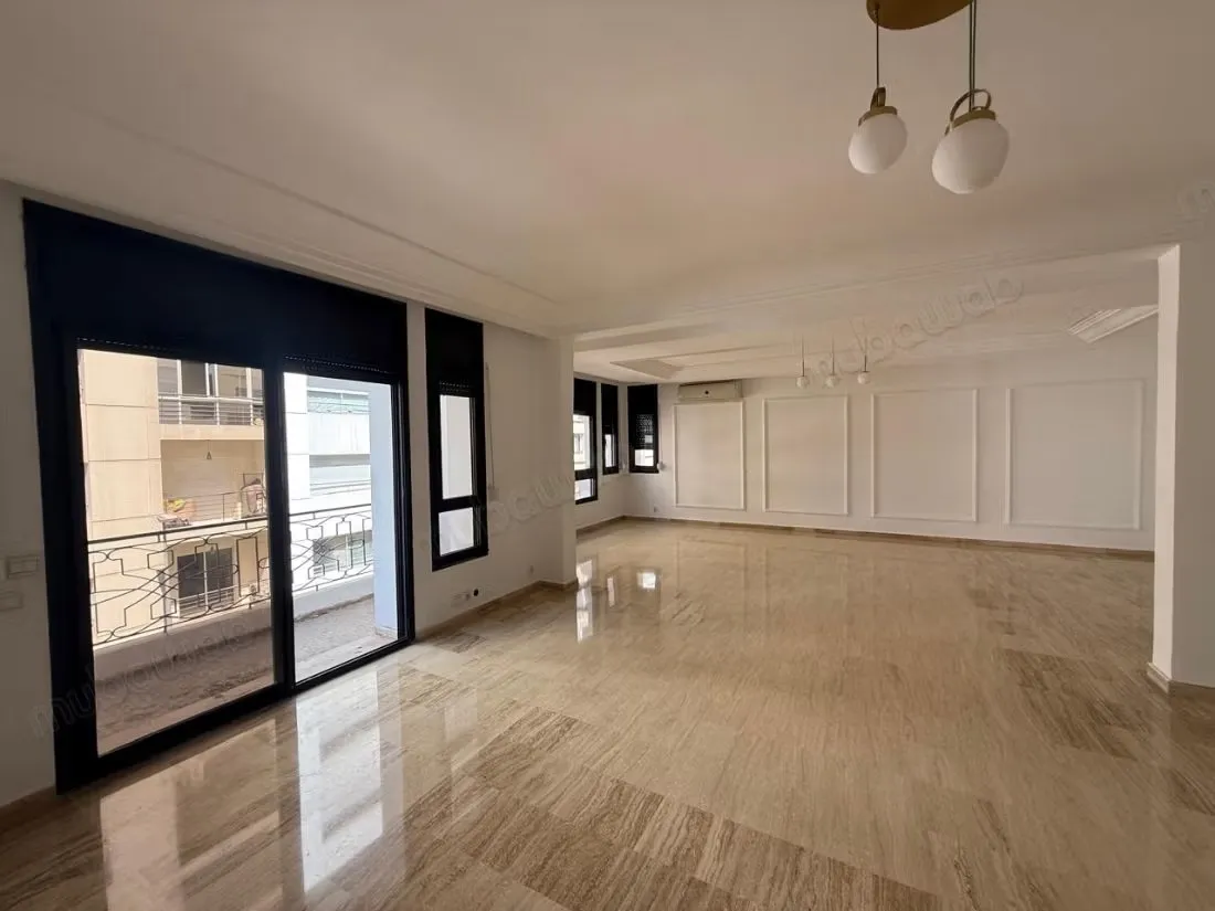 Racine – superbe appartement à louer 4 ch - الدار البيضاء