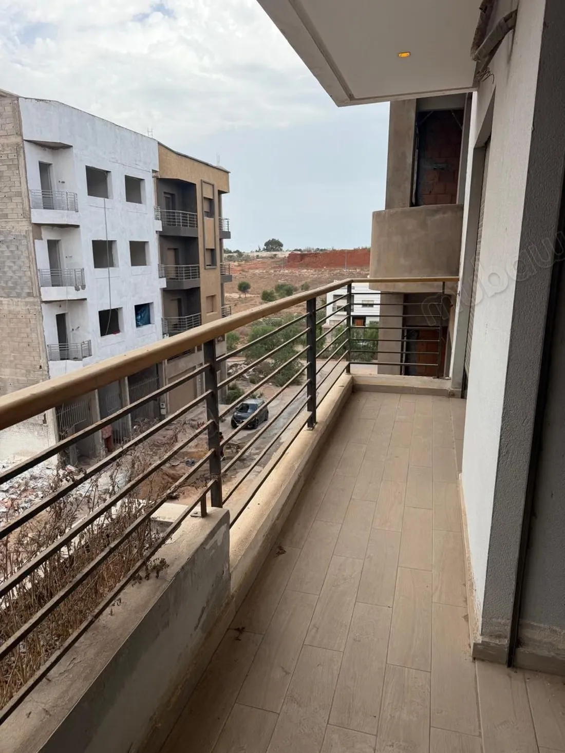 Loue appt neuf, 3 ch, ascenseur, securise - دار بوعزة