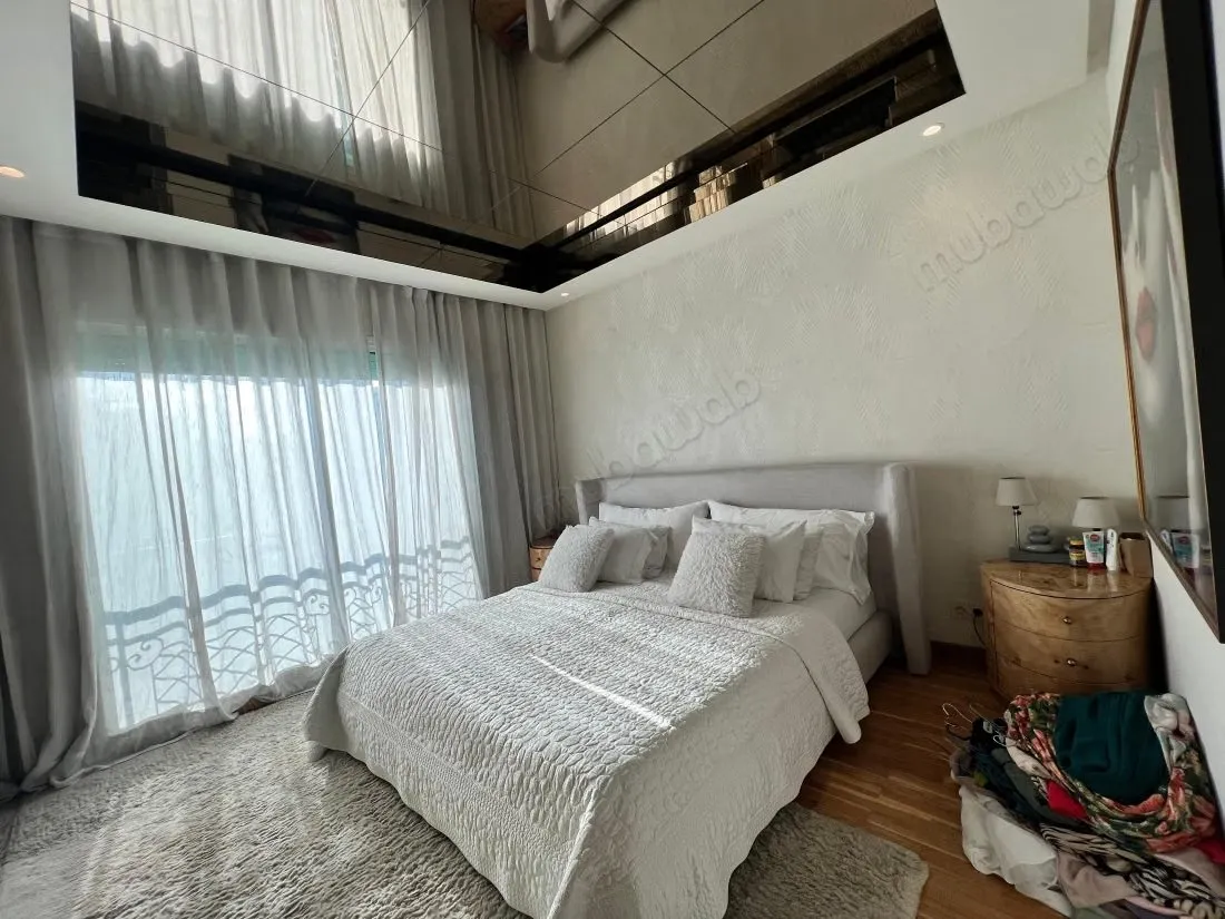 Louez cet appartement à Racine. 
Surface totale 170 m². 
Pla... - الدار البيضاء
