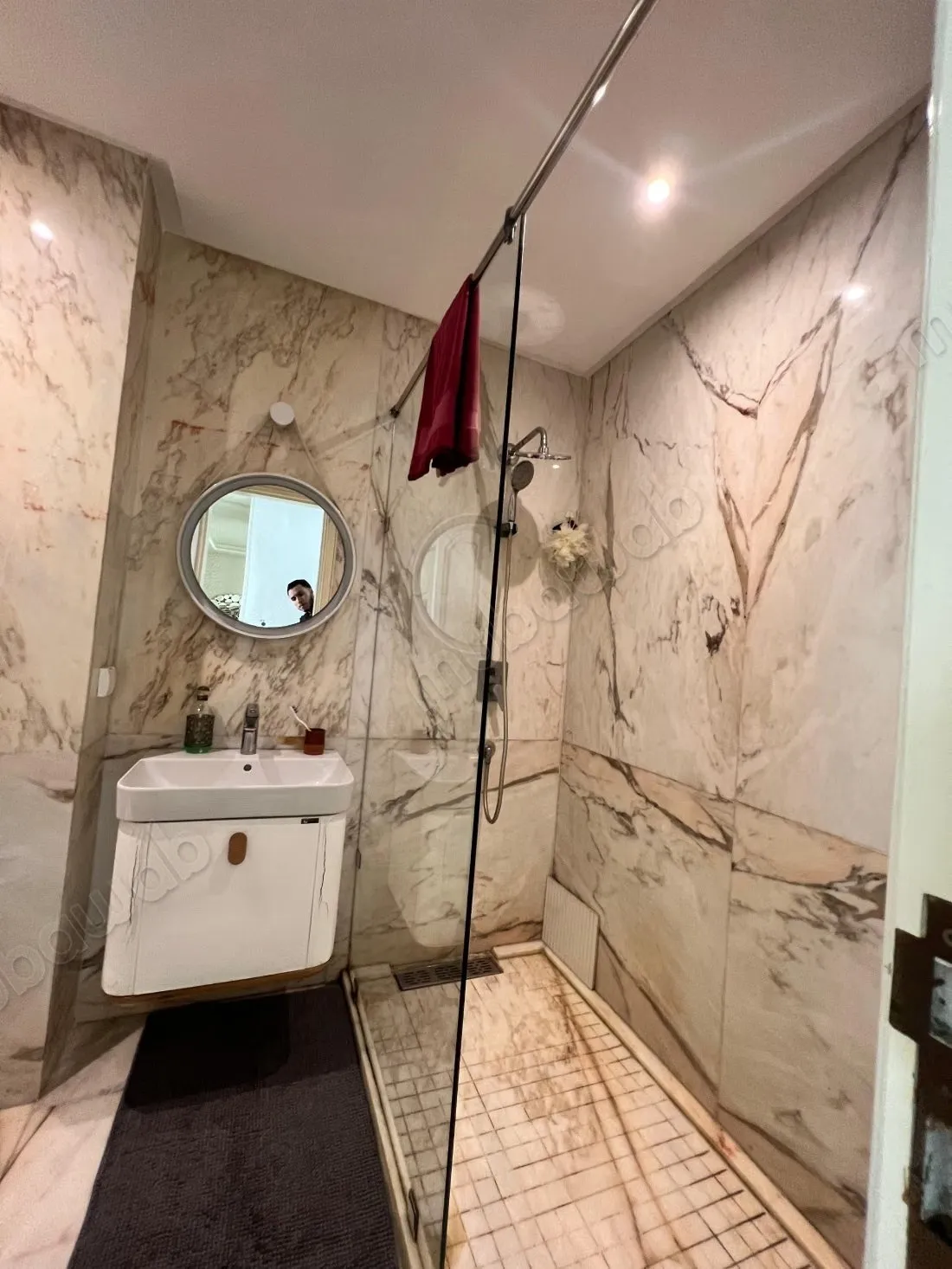 Louez cet appartement à Racine. 
Surface totale 170 m². 
Pla... - الدار البيضاء (2)