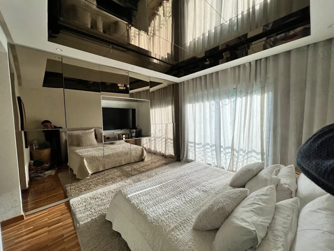Louez cet appartement à Racine. 
Surface totale 170 m². 
Pla... - الدار البيضاء (3)