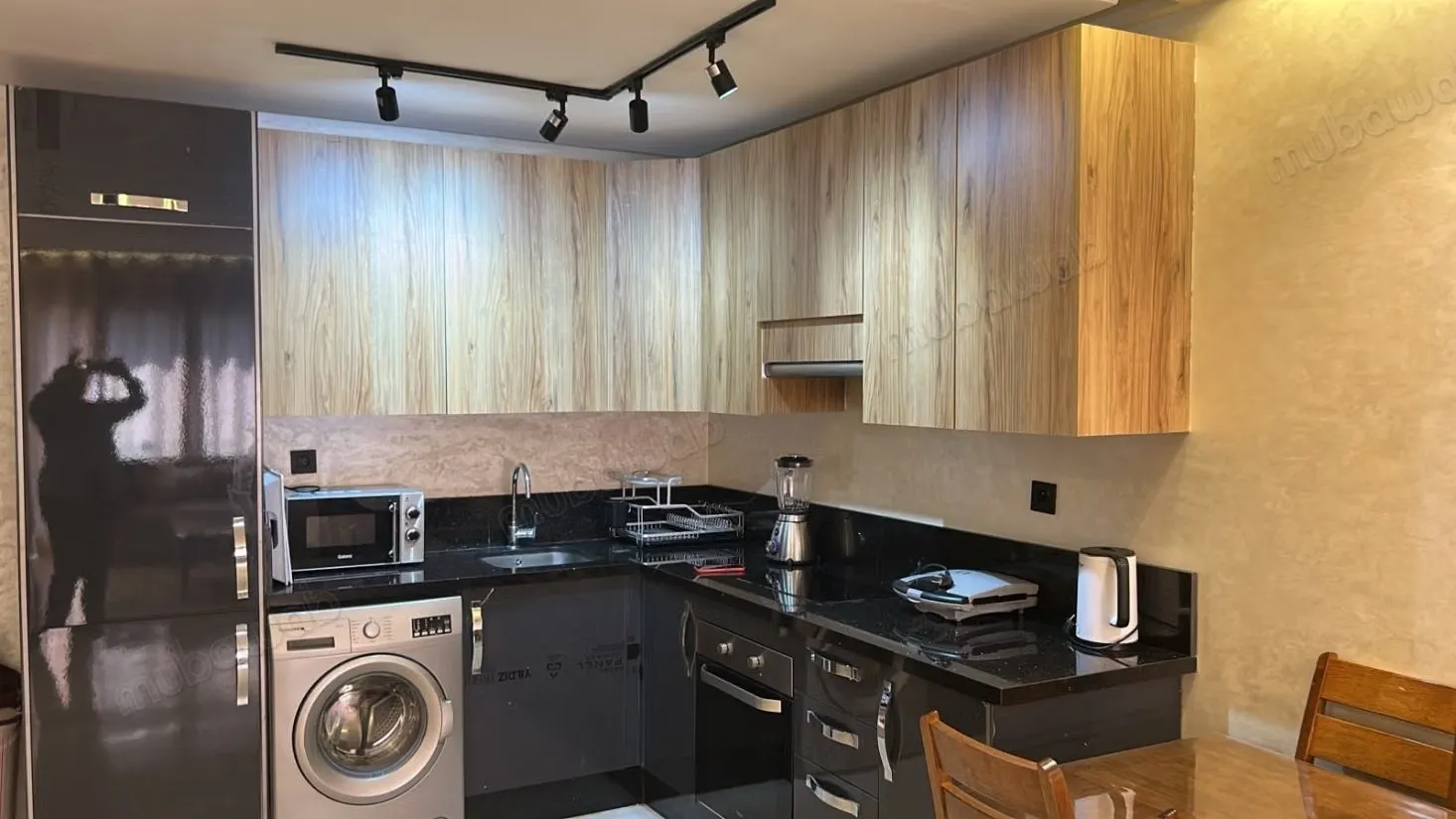 Joli Appartement meublé á oasis Rte Jadida - الدار البيضاء (2)