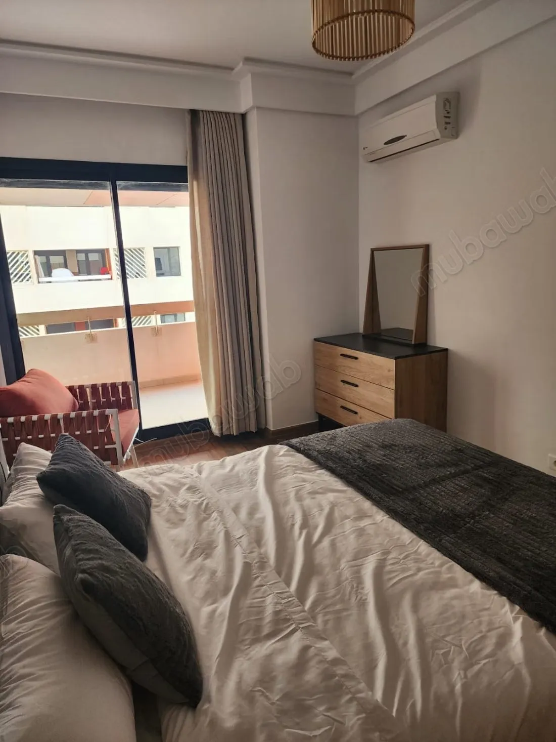 Appartement meublé CFC Quasi neuf - الدار البيضاء (3)
