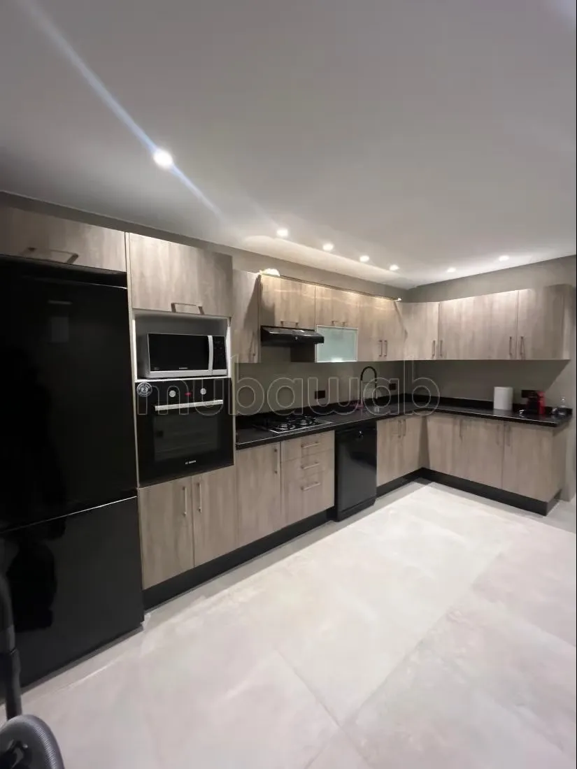 Appartement à louer à Mozart. 3 grandes pièces. Bien meublé - طنجة (3)