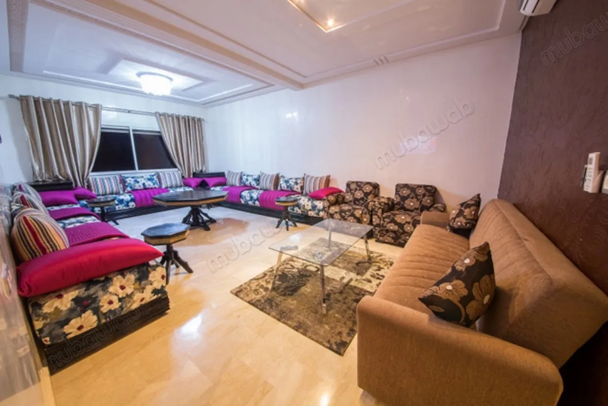 Location saisonnière en Centre. Superficie 151 m². Salon tra... - فاس