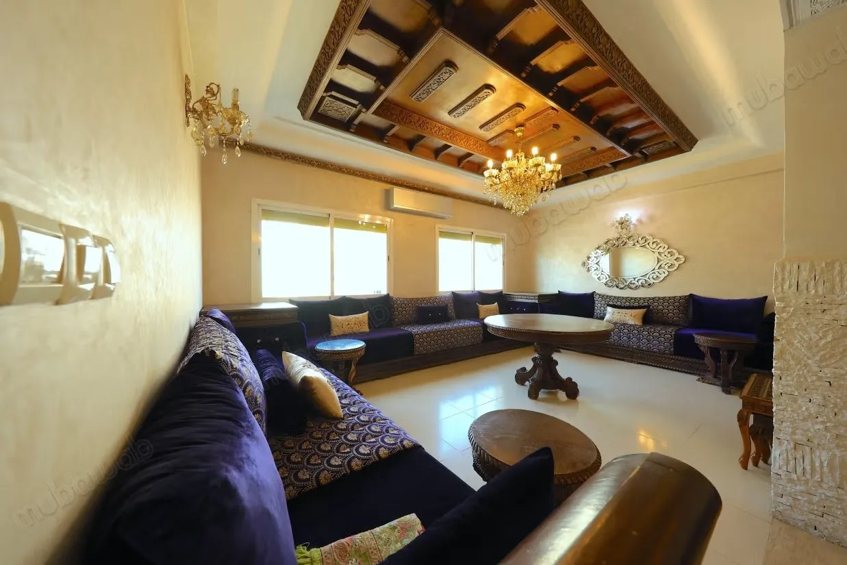 Location d'un appartement à Fes City Center. 4 pièces. Salon... - فاس (2)