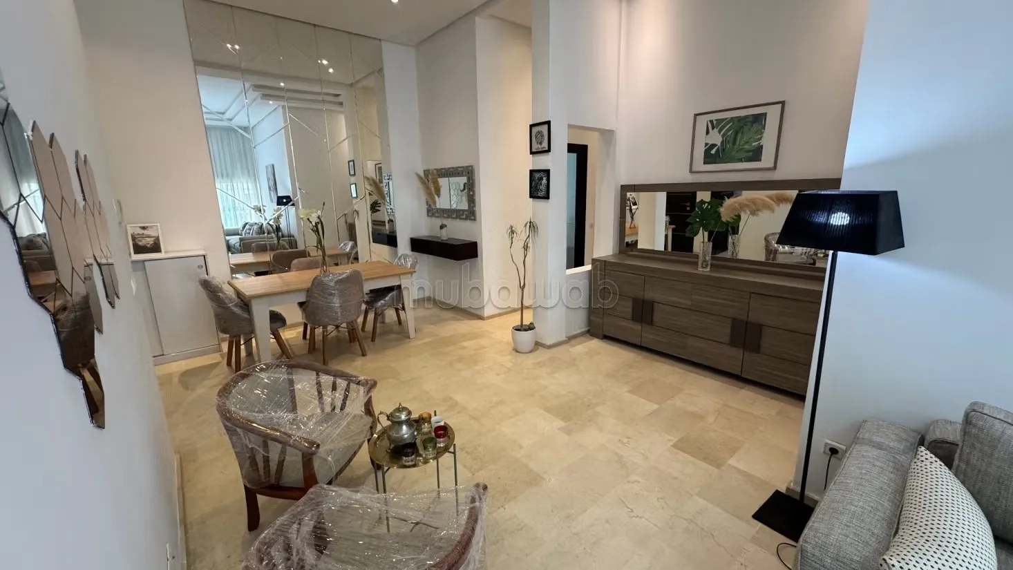 Appartement à louer trois chambres salon meublé a côté de Ve... - الدار البيضاء