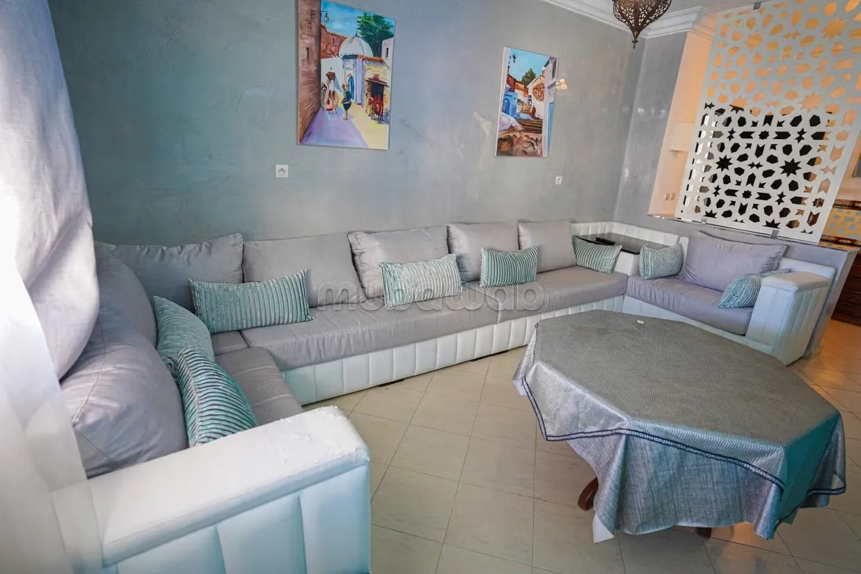 Appartement bien équipé à louer à Riyad Sofia - مرتيل