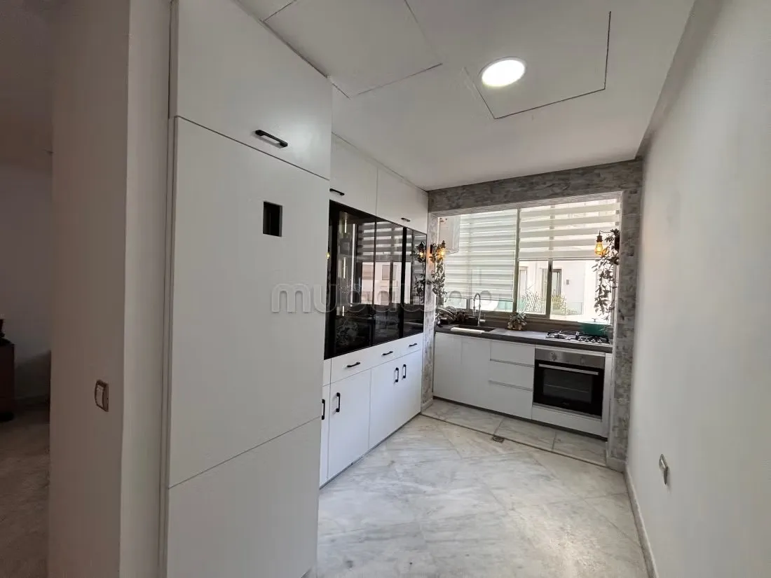 Location d'un appartement à Val Fleury. 2 chambres. Porte bl... - الدار البيضاء (2)