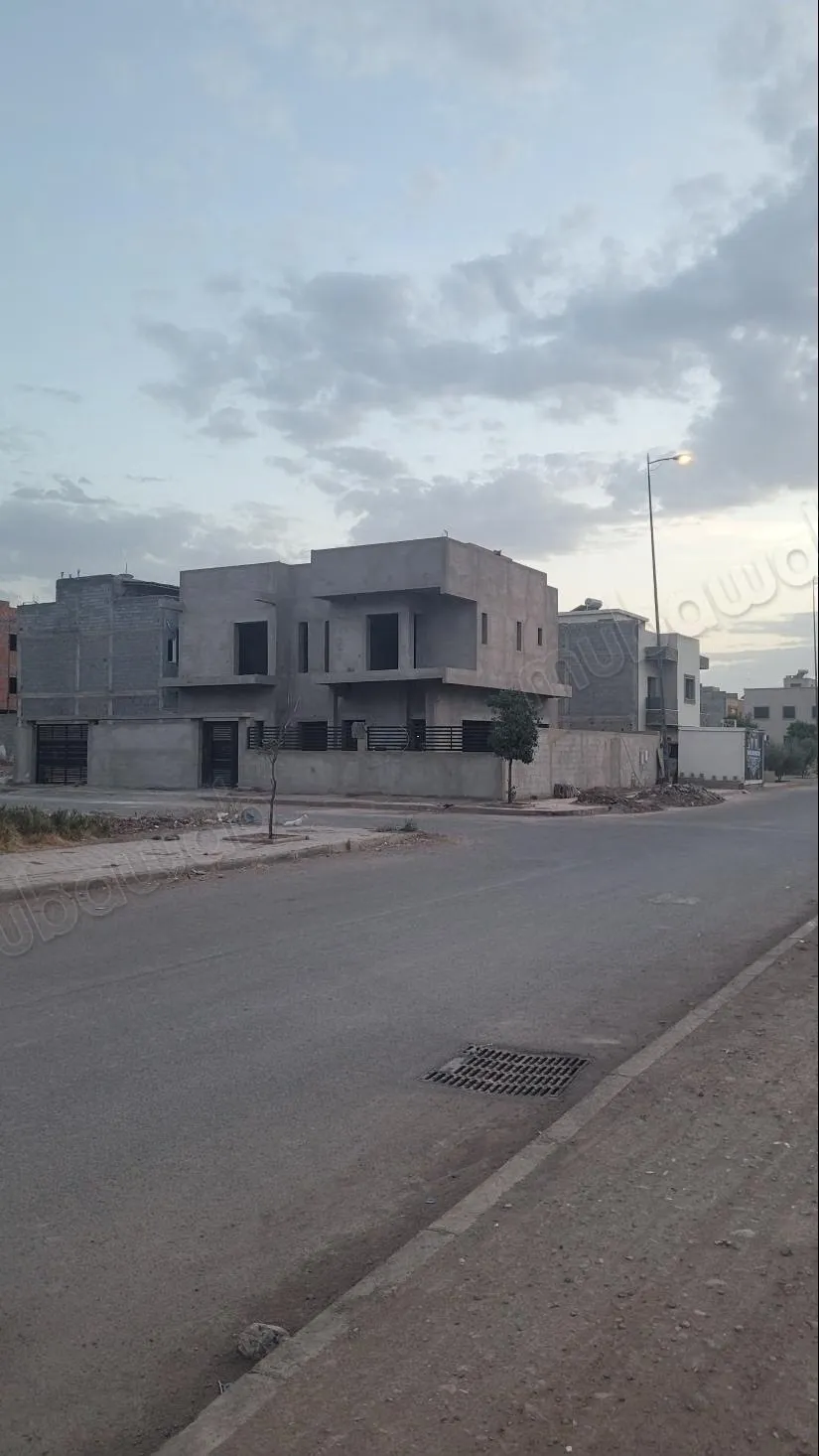 Maison fabuleuse à vendre sur la Route d'Ourika. 6 chambres... - مراكش (2)