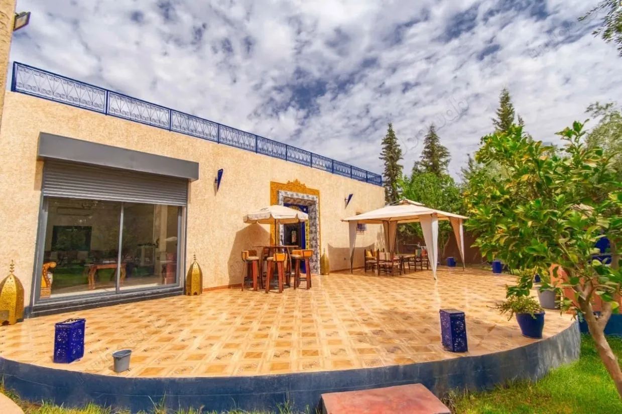 Villa à vendre d'une superficie de 2000 mètres, enregistrée - Oulad Hassoune