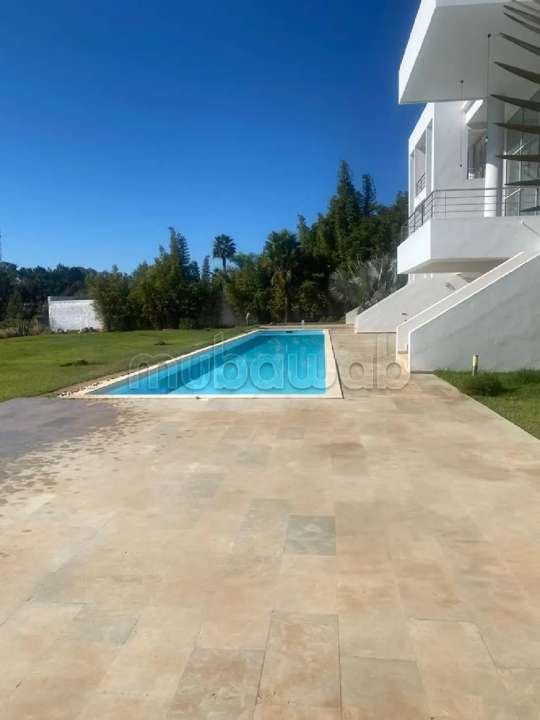 Villa neuve 4730m2 à souissi - الرباط (2)