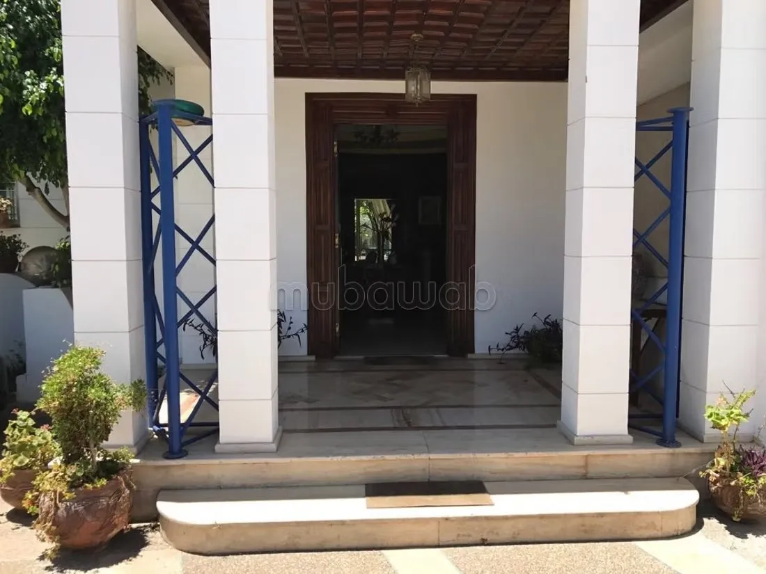 Magnifique villa à vendre à souissi - الرباط