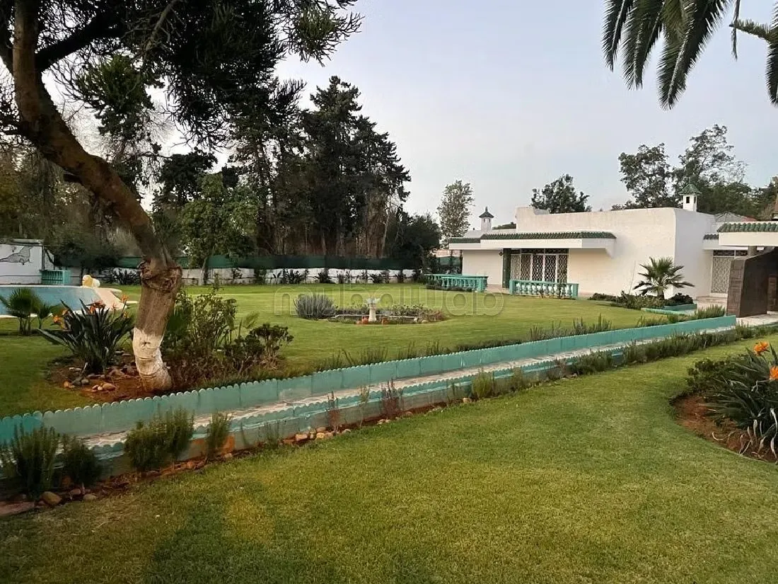 Belle villa à SOUISSI - الرباط (2)