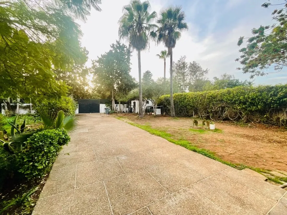 Belle villa à la pinéde souissi - الرباط (2)