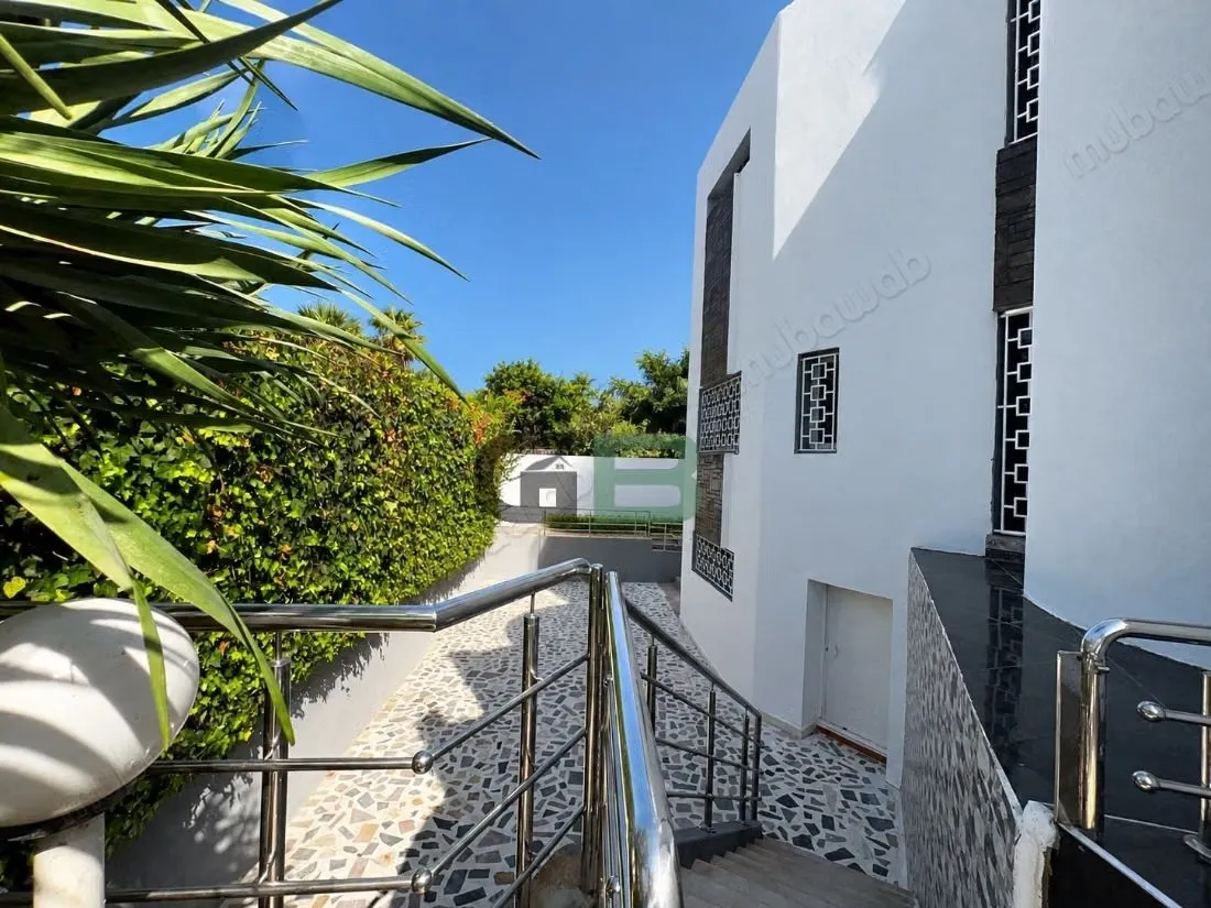 Villa AinDiab ext, 4 chambres Jardin/piscine Hammam - الدار البيضاء (2)