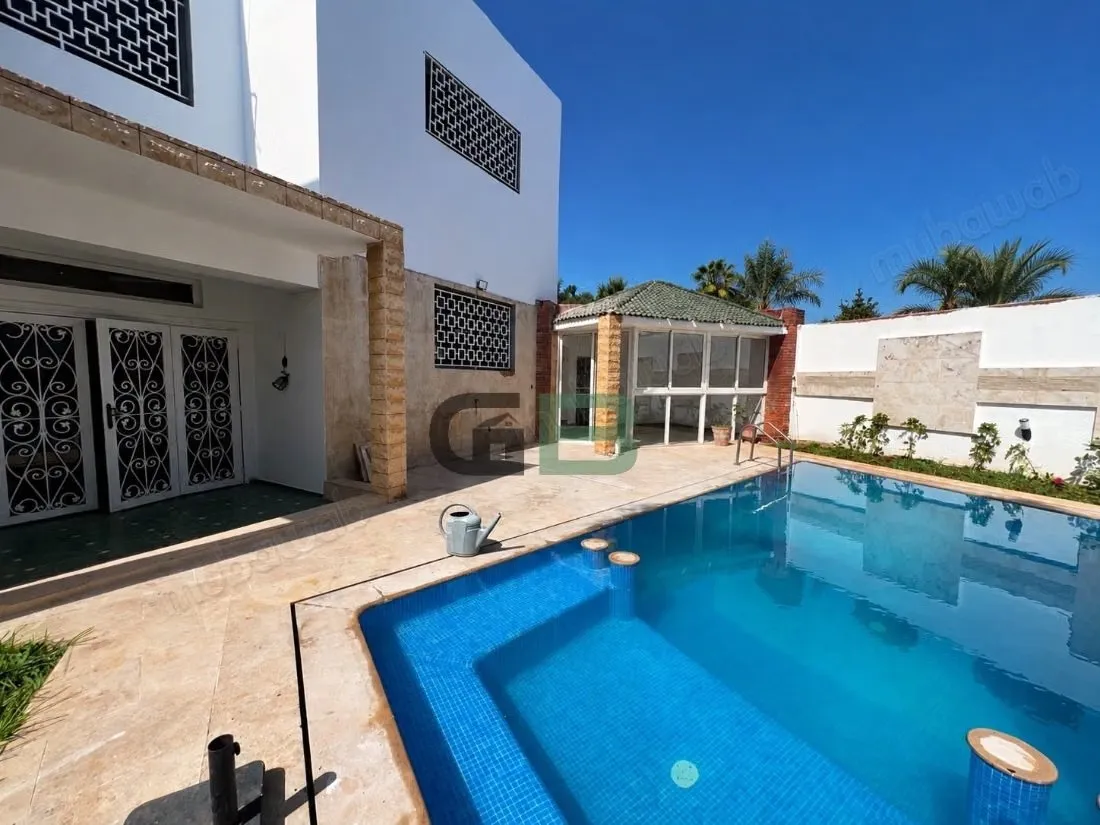 Villa AinDiab ext, 4 chambres Jardin/piscine Hammam - الدار البيضاء