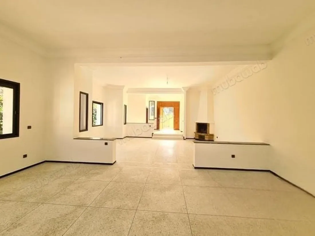 Villa à usage professionnel à louer 
polo - الدار البيضاء (2)