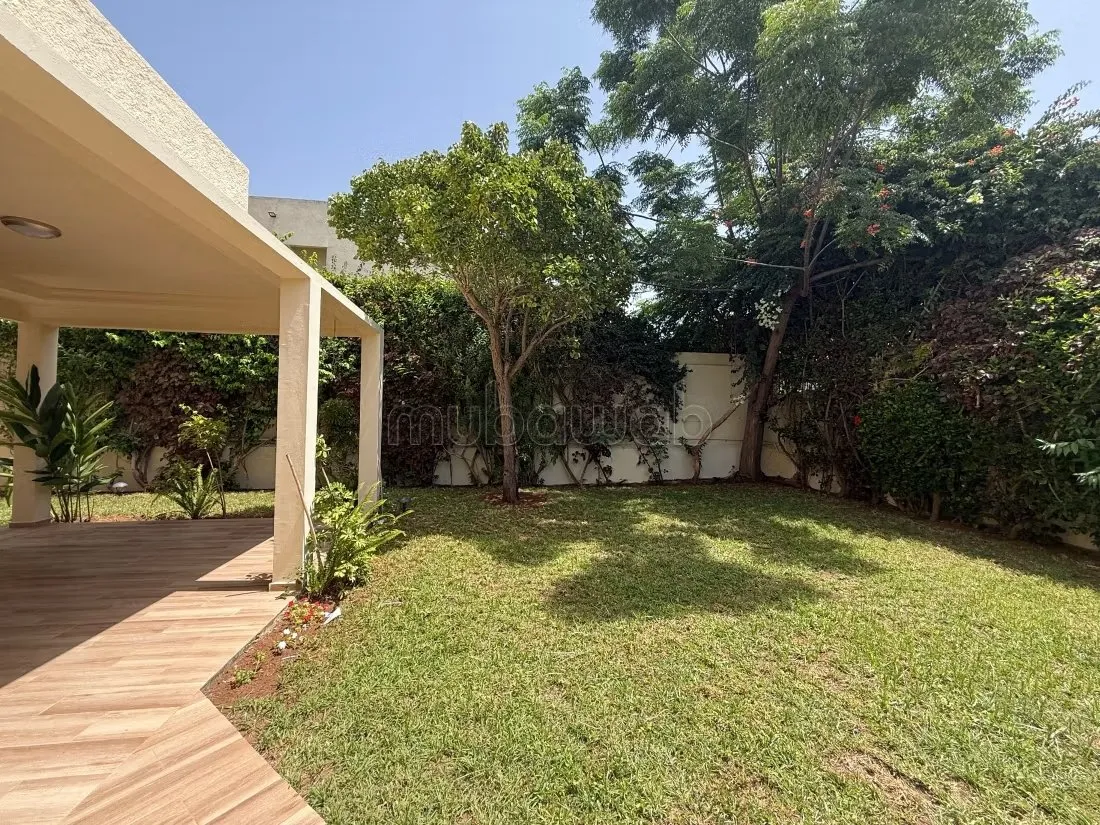Jolie villa rénovée à louer à Hay Riad - الرباط