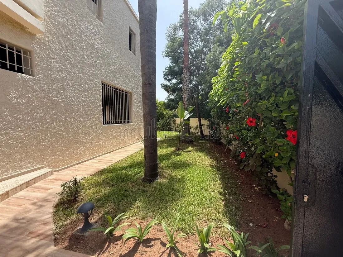 Jolie villa rénovée à louer à Hay Riad - الرباط (2)