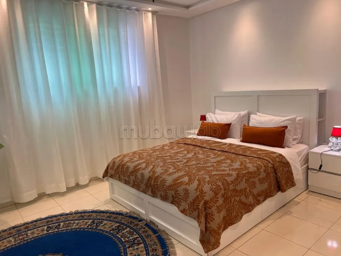 Location red jardin villa à Nassim 2 Bien meublé - الدار البيضاء (3)