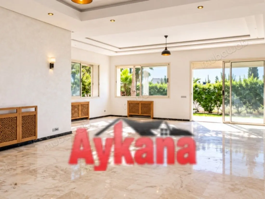 Location de villa à Rabat 
Souissi - الرباط (3)