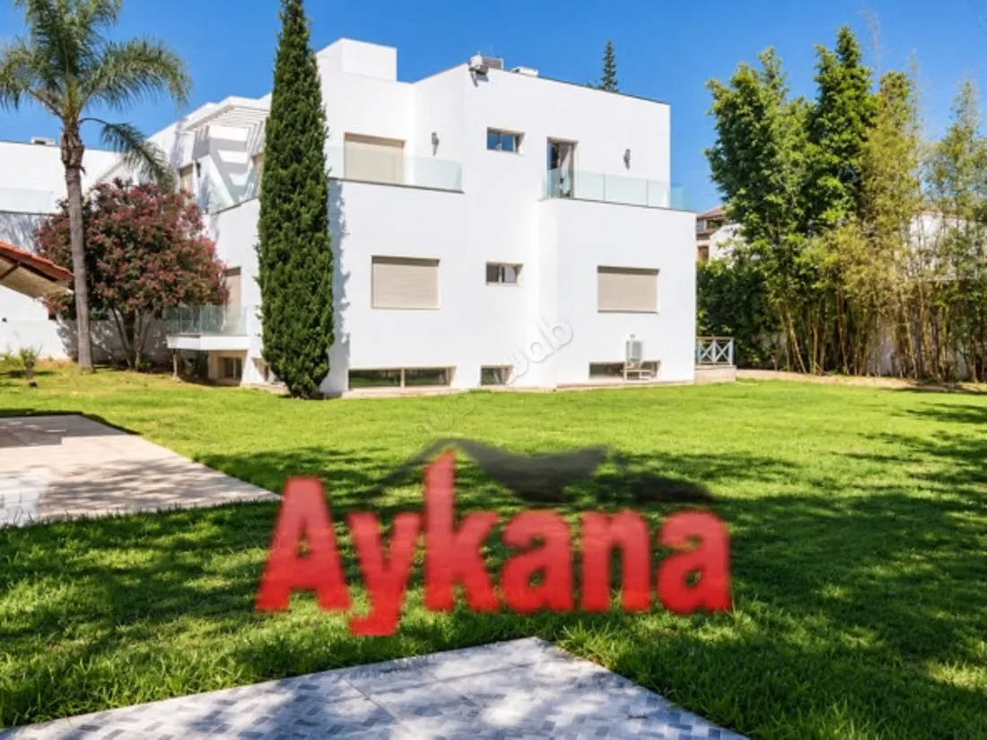 Location de villa à Rabat 
Souissi - الرباط