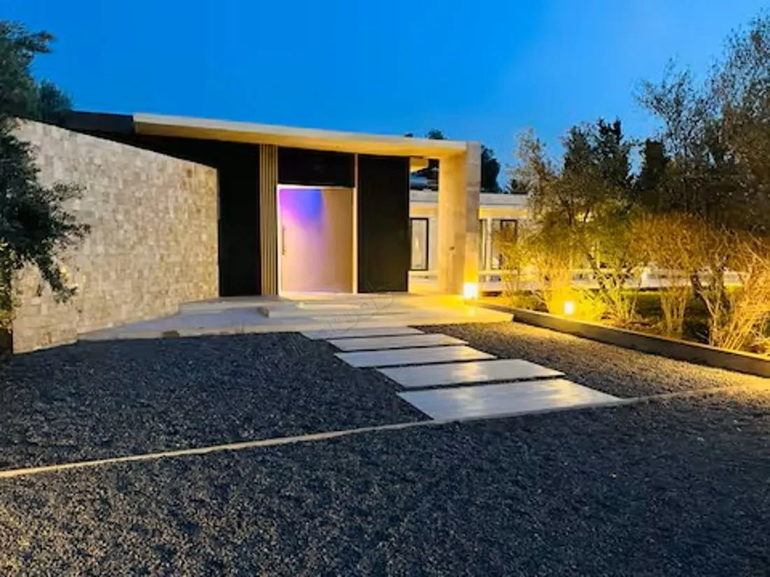 Belle villa de plain pied de quatre chambres - مراكش