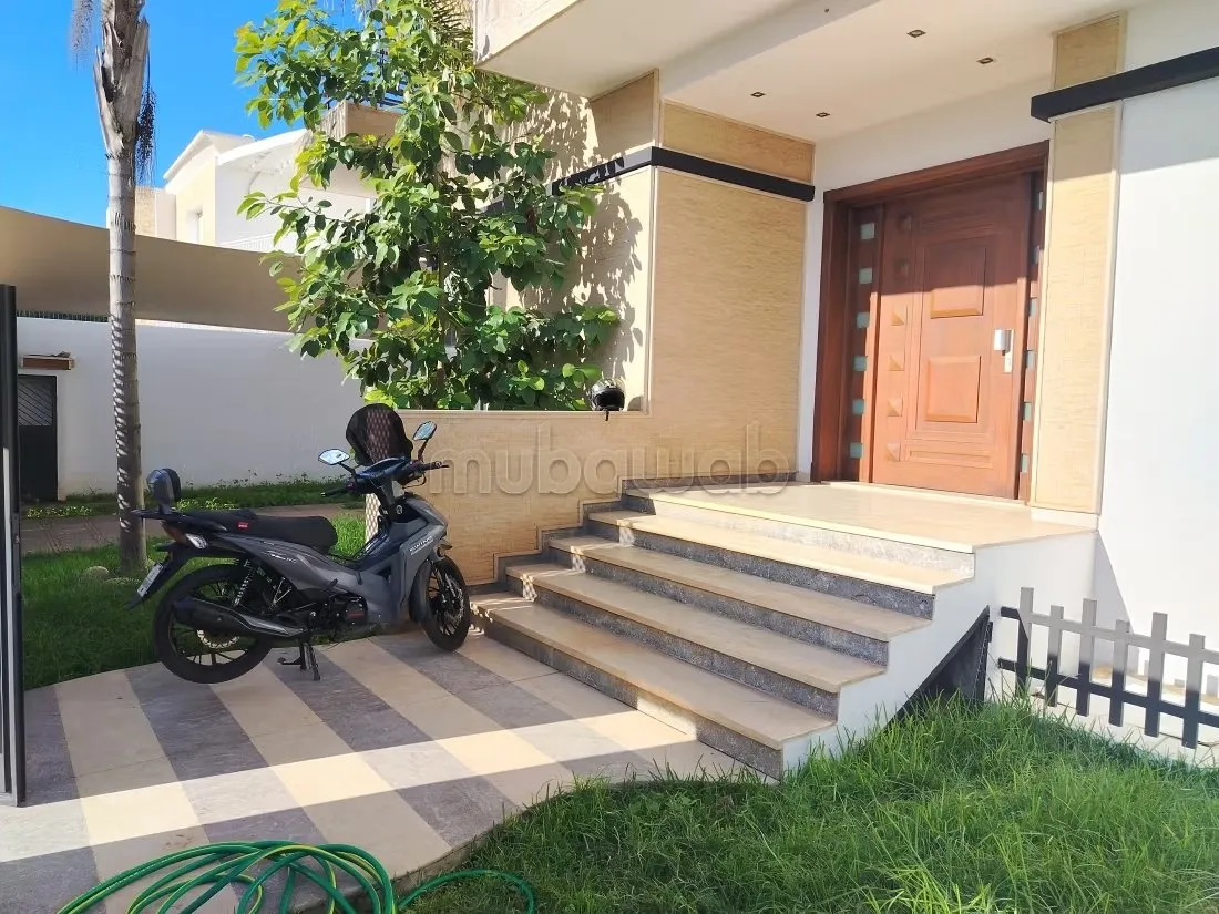 Location villa à Hay Riad - الرباط