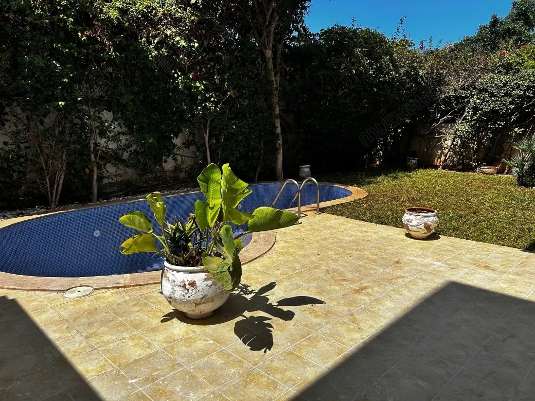 Jolie villa avec piscine, à louer vide sur la Route d’Azemmo... - الدار البيضاء (2)