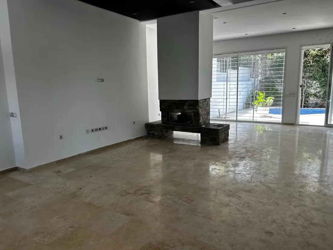 Jolie villa avec piscine, à louer vide sur la Route d’Azemmo... - الدار البيضاء (3)