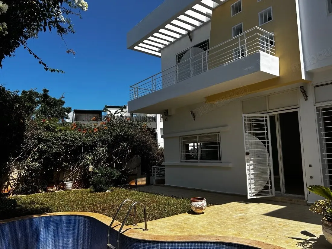 Jolie villa avec piscine, à louer vide sur la Route d’Azemmo... - الدار البيضاء