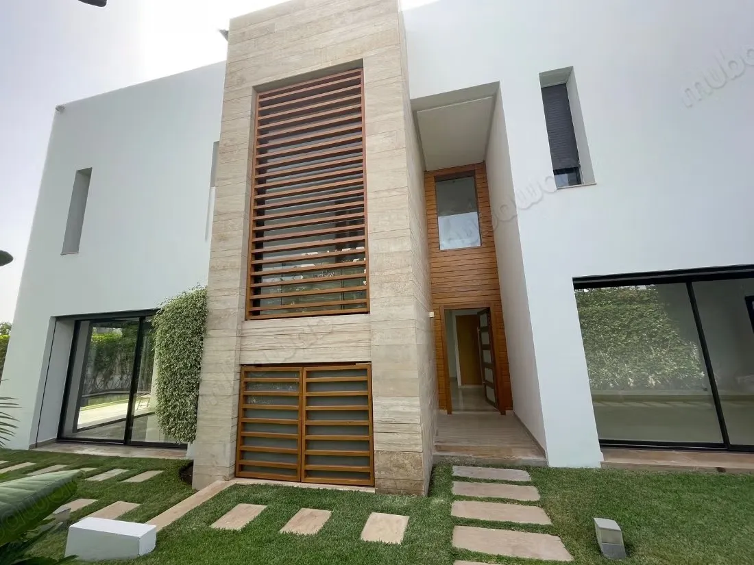 Villa à louer à Bouskoura ville verte 570M2 - بوسكورة
