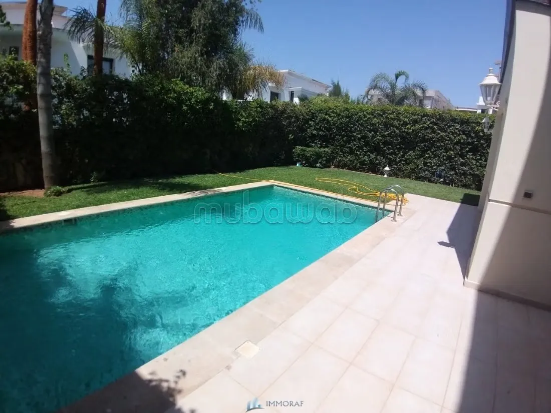 Villa à louer meublé trés joliment sur ville verte - بوسكورة