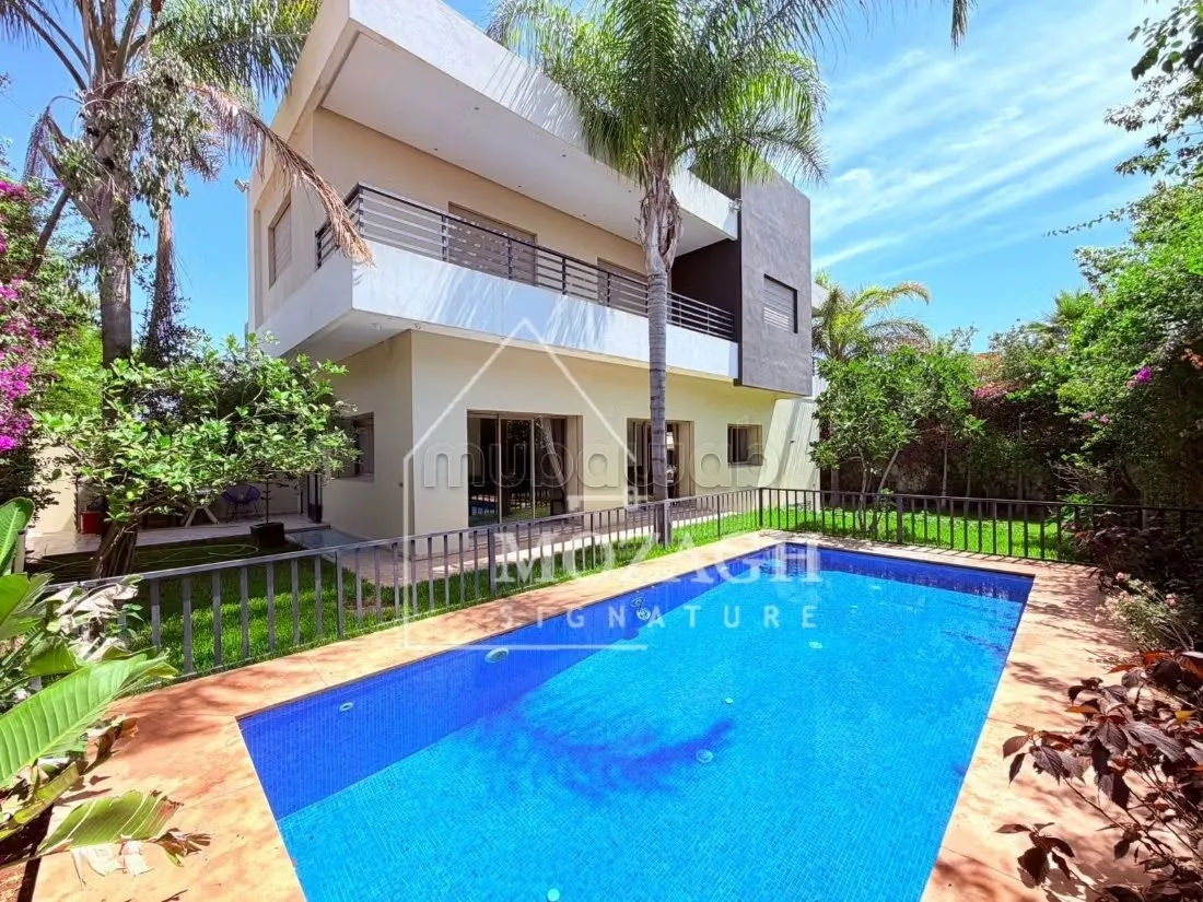 Belle villa avec piscine privée à Targa - مراكش