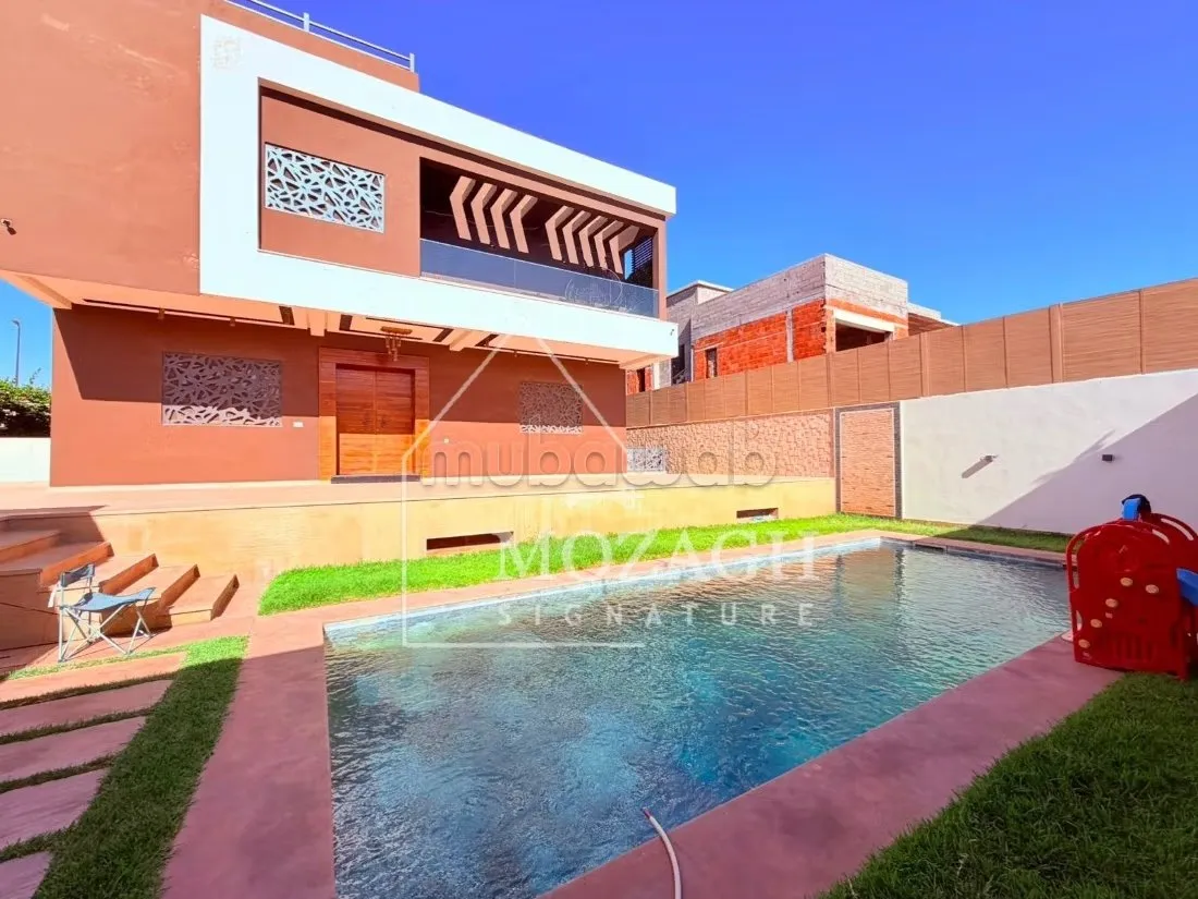 Charmante villa 800 M2 avec piscine privée à Taga - مراكش