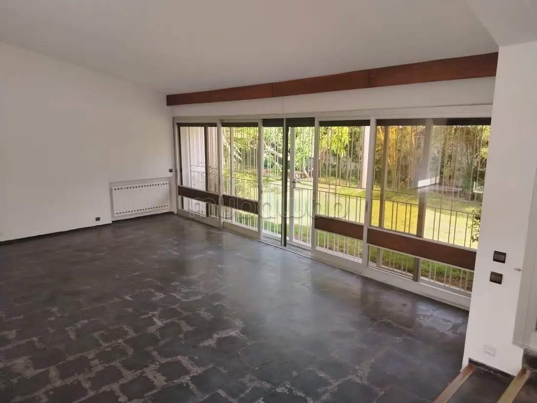 À louer – Magnifique villa avec piscine à Souissi - الرباط (2)