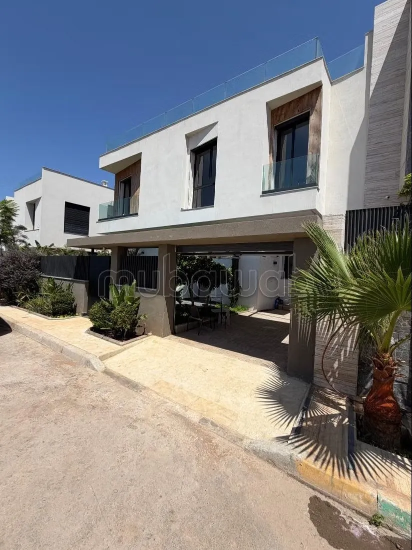 Location villa neuf sur Laymoune, proche cfc, jamais habité... - الدار البيضاء