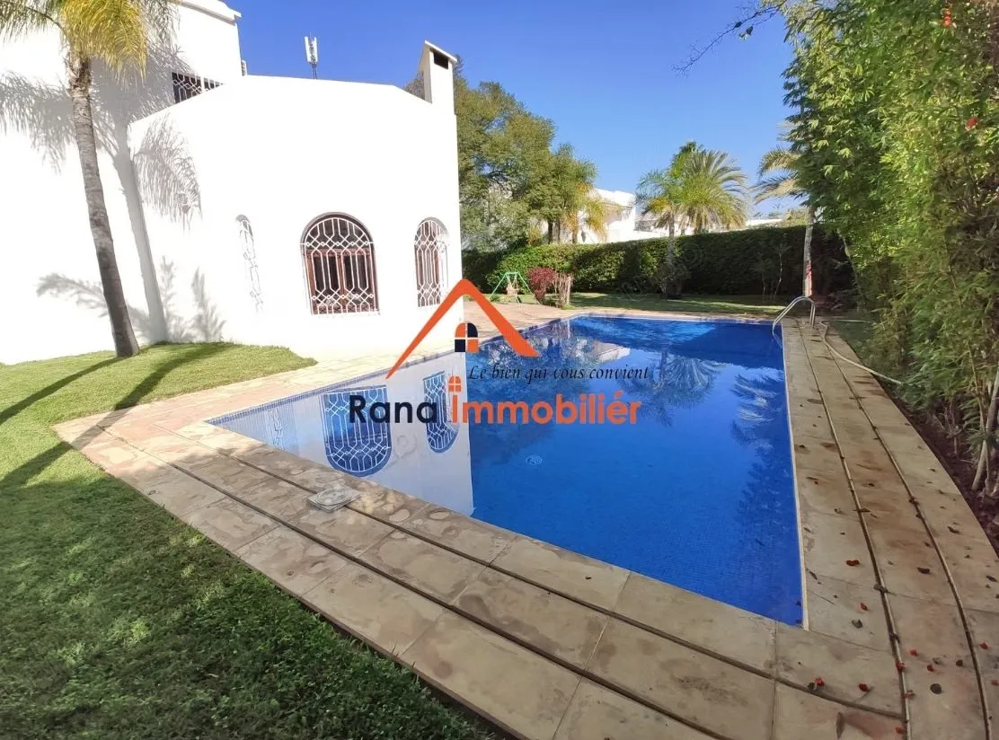 Villa à louer sur Souissi - الرباط (3)