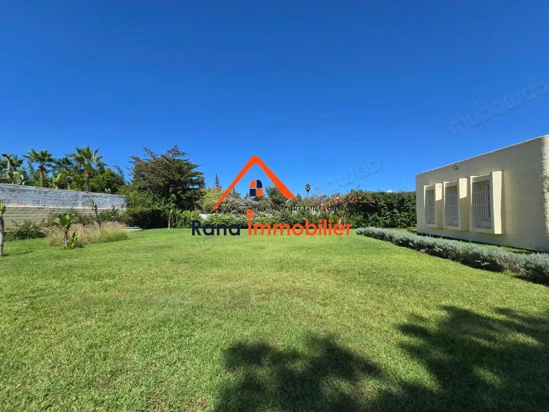 Villa à louer sur Souissi - الرباط (2)